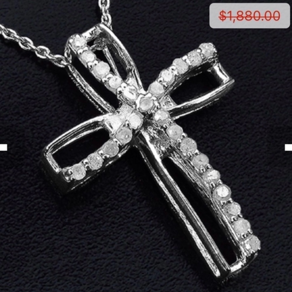 1/4 CTW BRILLIANT DIAMONDS CROSS NECKLACE !!SALE!!